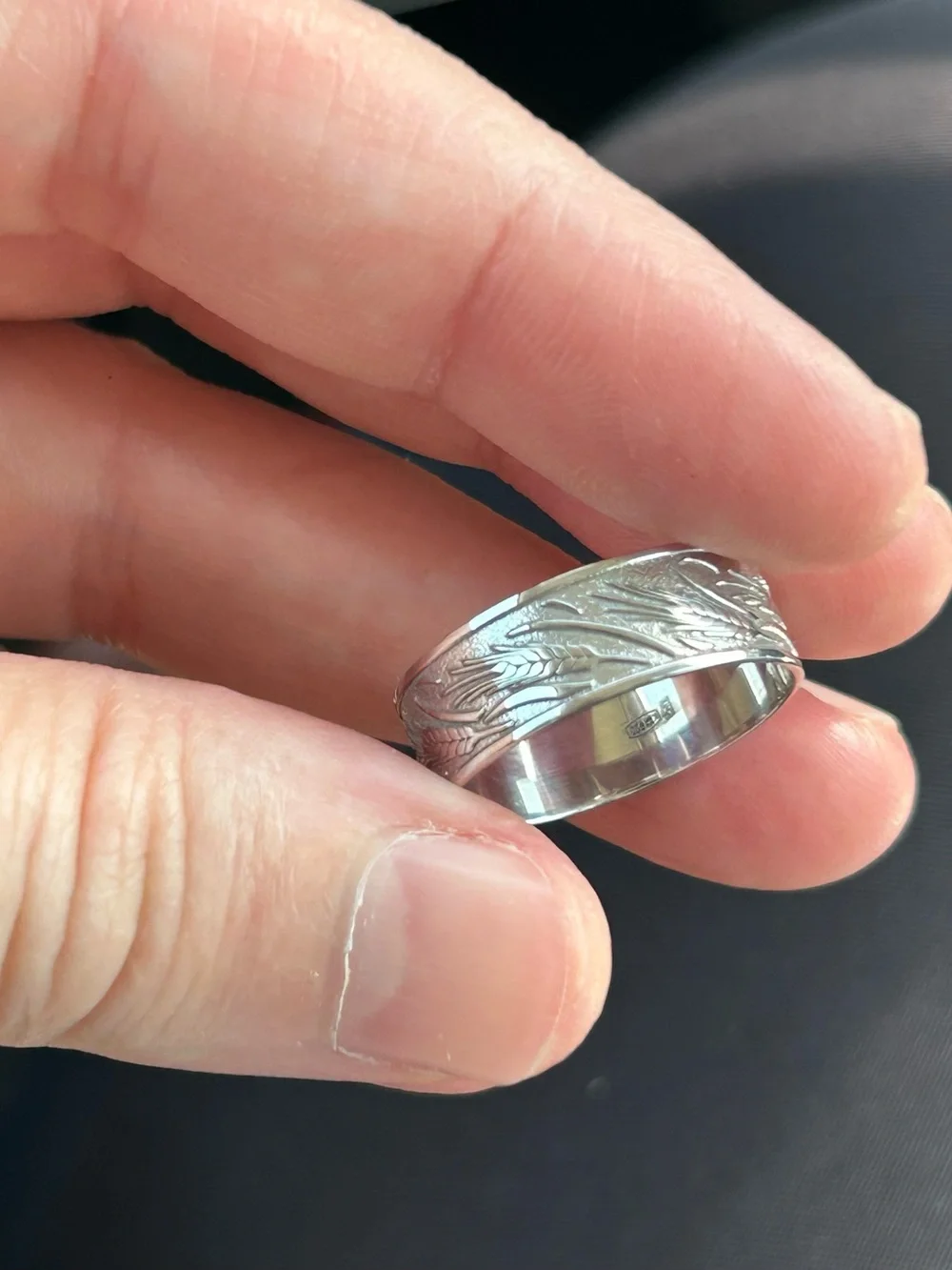 MENs-Engraved Wheat Band - sz 9 Silver .925